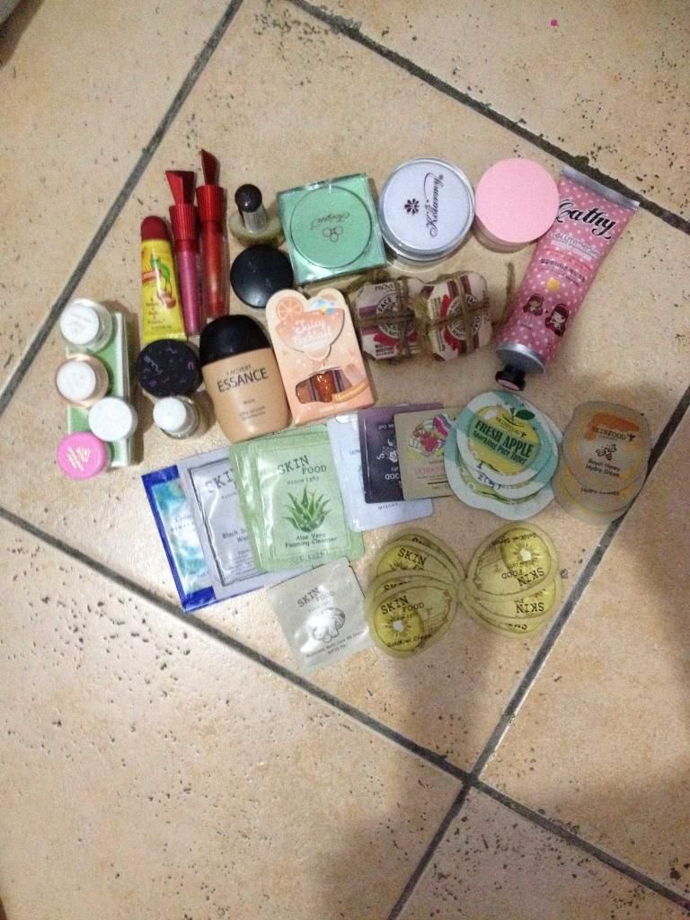 Thanh lý gấp đầm váy quần áo