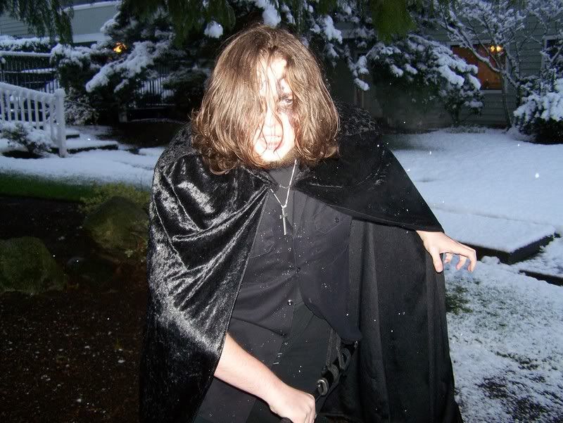 <img:http://i40.photobucket.com/albums/e206/neferoth/Shaun-Happy-Snow012.jpg>