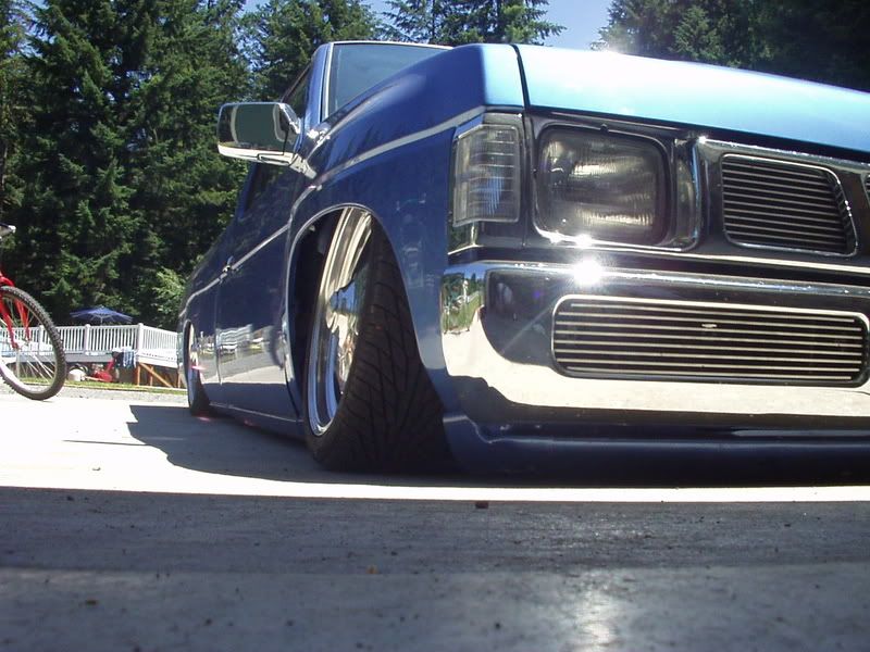 Bagged and bodied nissan hardbody #3