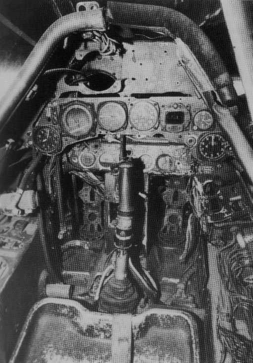 FW190-Cockpit-2f-s_zpse3f0ef41.jpg