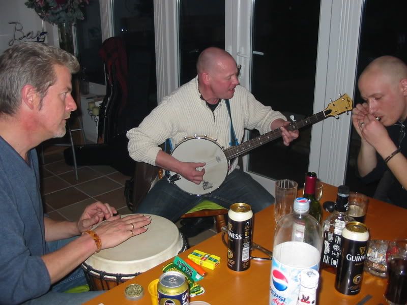 djembe, banjo & harp