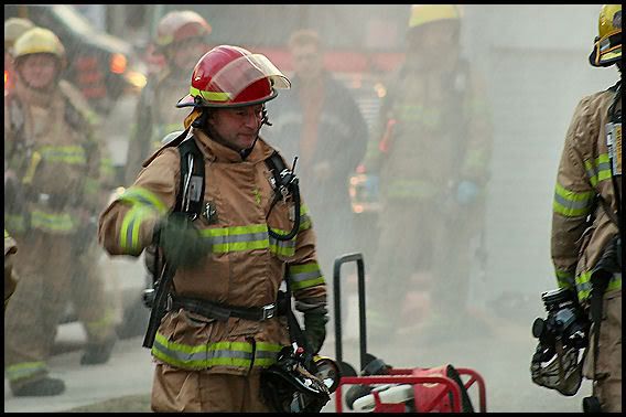 IMAGE: http://i40.photobucket.com/albums/e217/23445/just%20randoms/IMG_6294.jpg