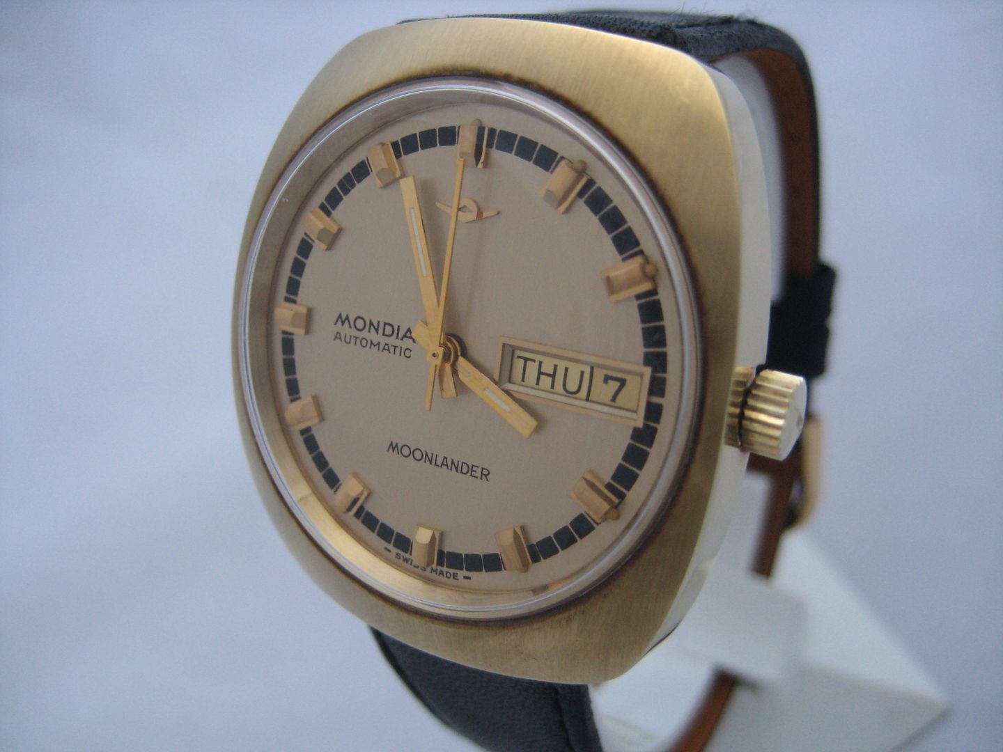 mondia submariner automatico