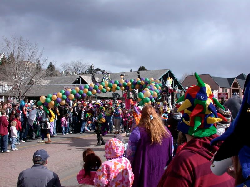 mardi gras parade manitou springs