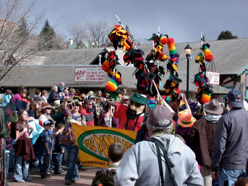 mardi gras parade manitou springs