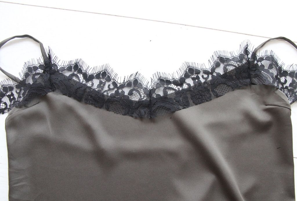 photo 14 On neckline_zpsuc5uogxn.jpg