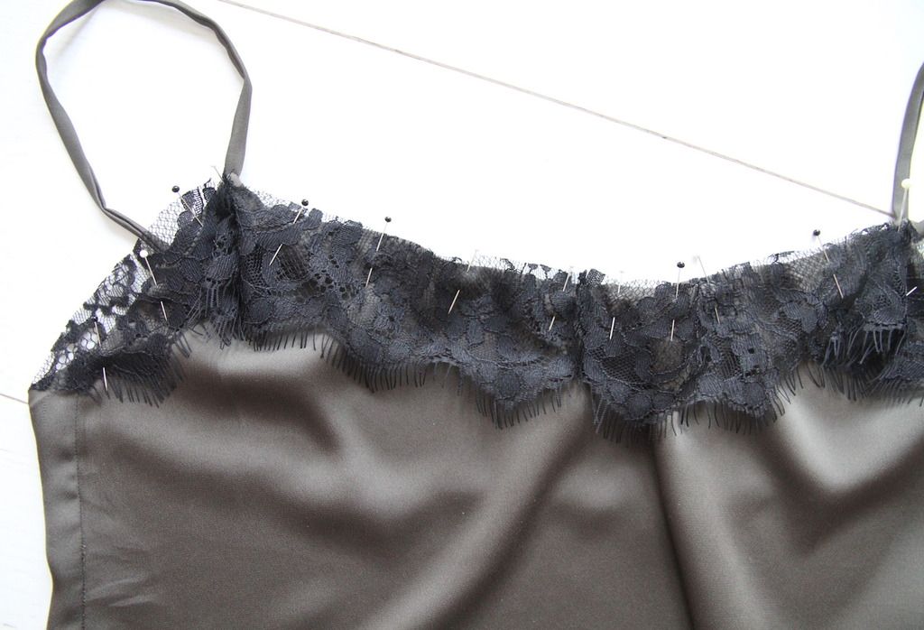 photo 15 Pin onto neckline_zpspgixv3bp.jpg