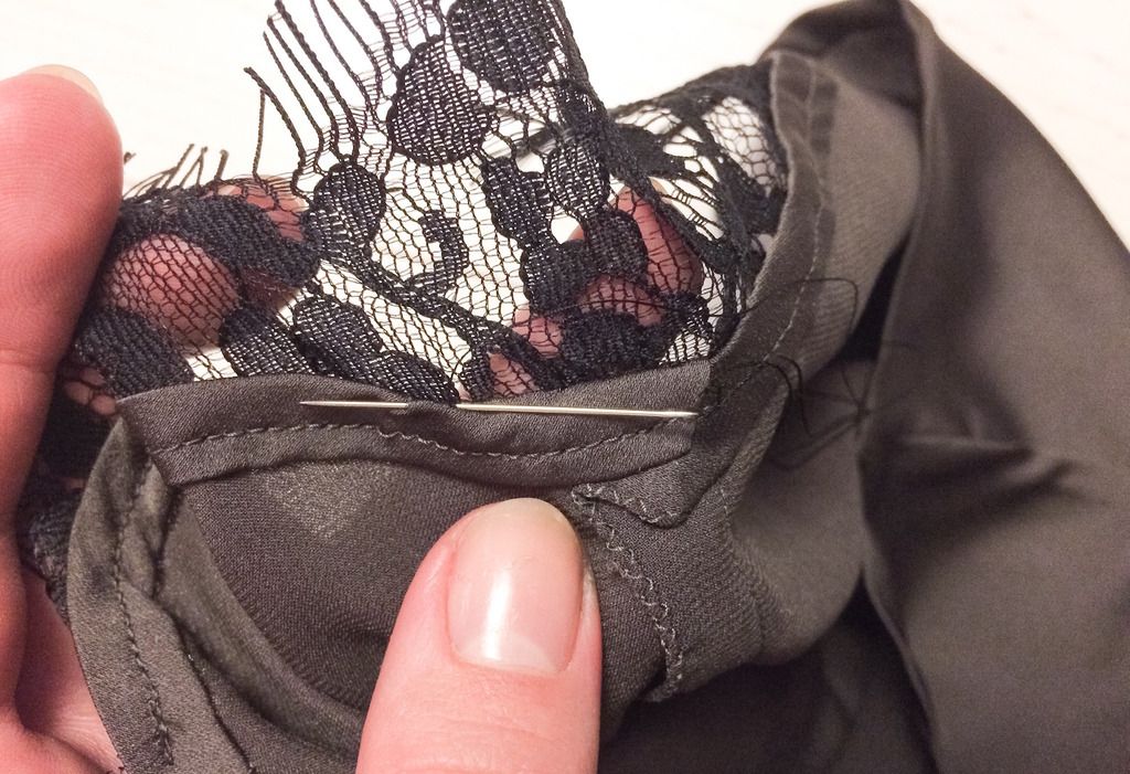 photo 40 Hand sew lace_zps2yqquygj.jpg