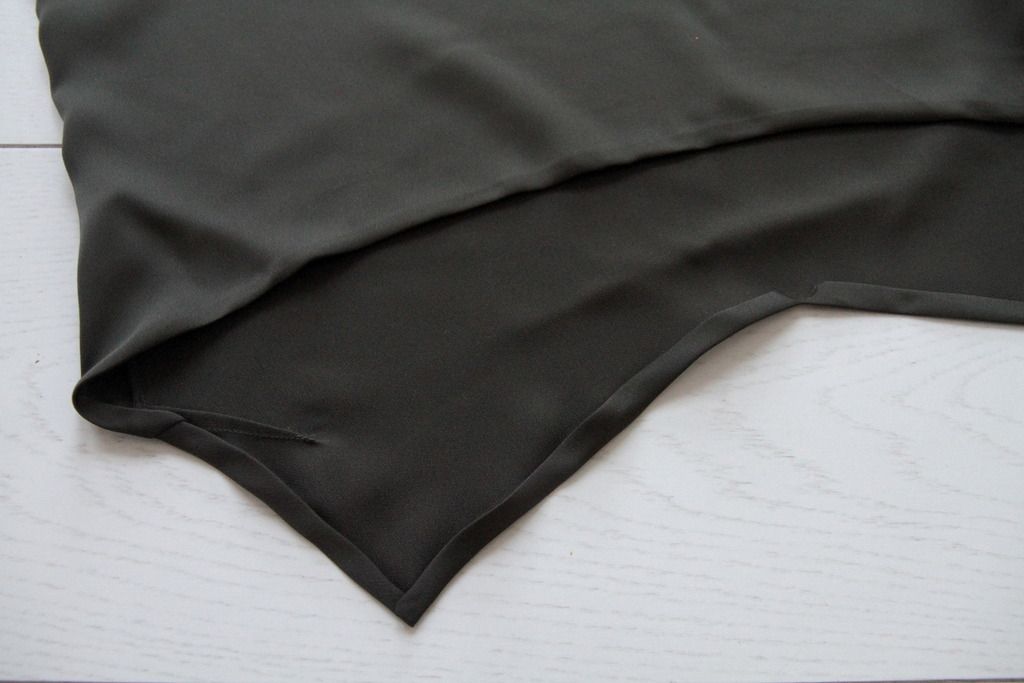photo 7 Press neckline fold_zpshu42a4dw.jpg
