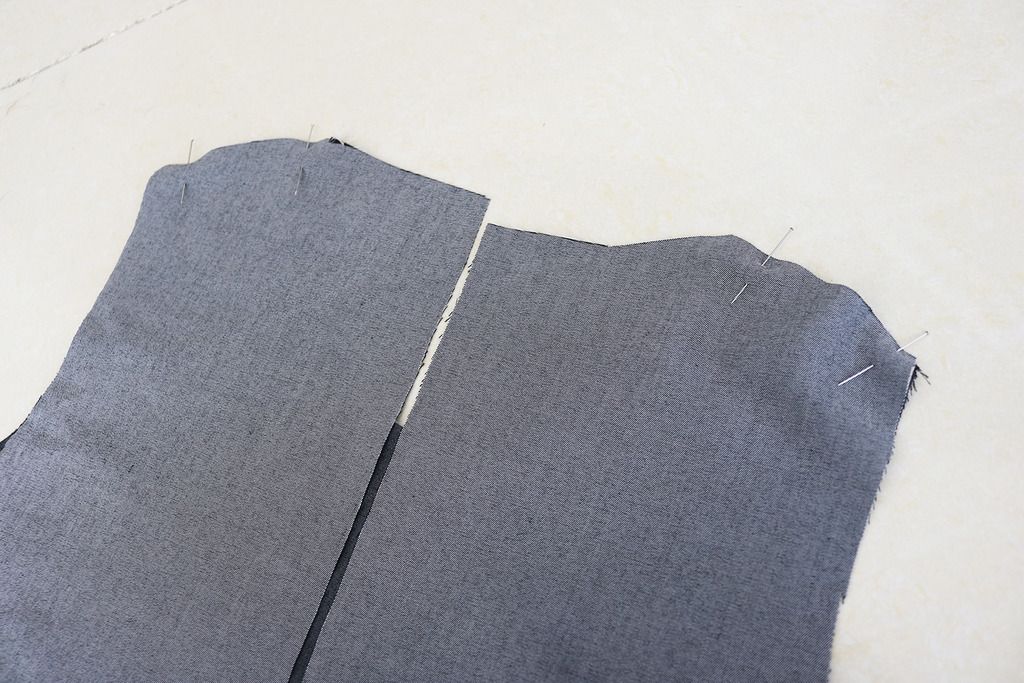 photo 5 Pinned shoulders_zps5zhtlz3a.jpg