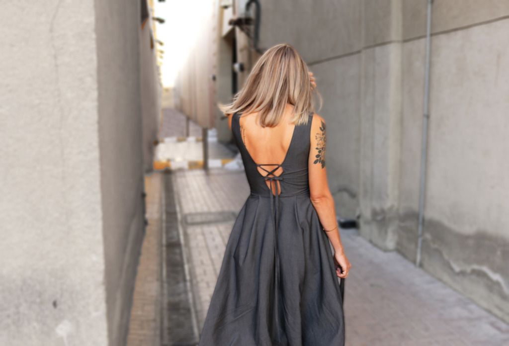 photo DIYLowBackPleatedMidiDress_zpsedu7sia2.jpg