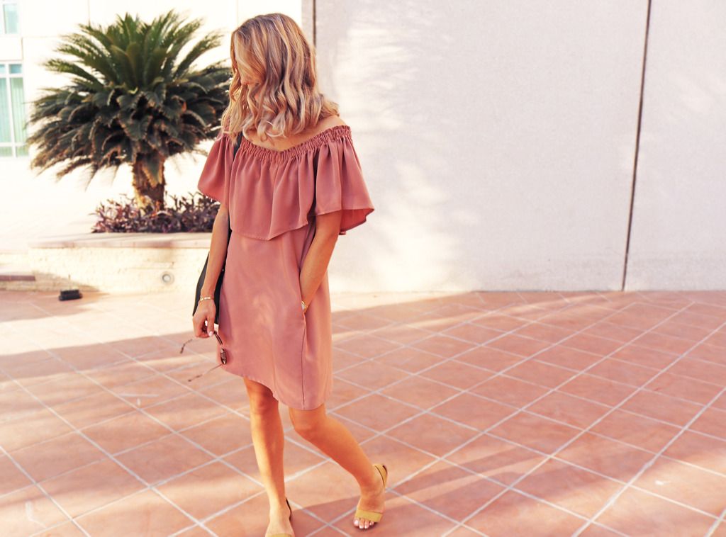 photo DIYOffTheShoulderDress3_zpskrayhyon.jpg