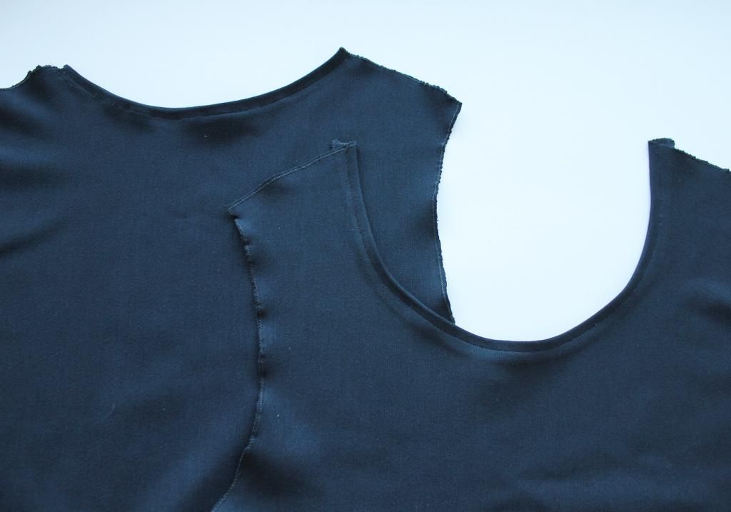 photo 8sewnneckline_zpsbd568d76.jpg
