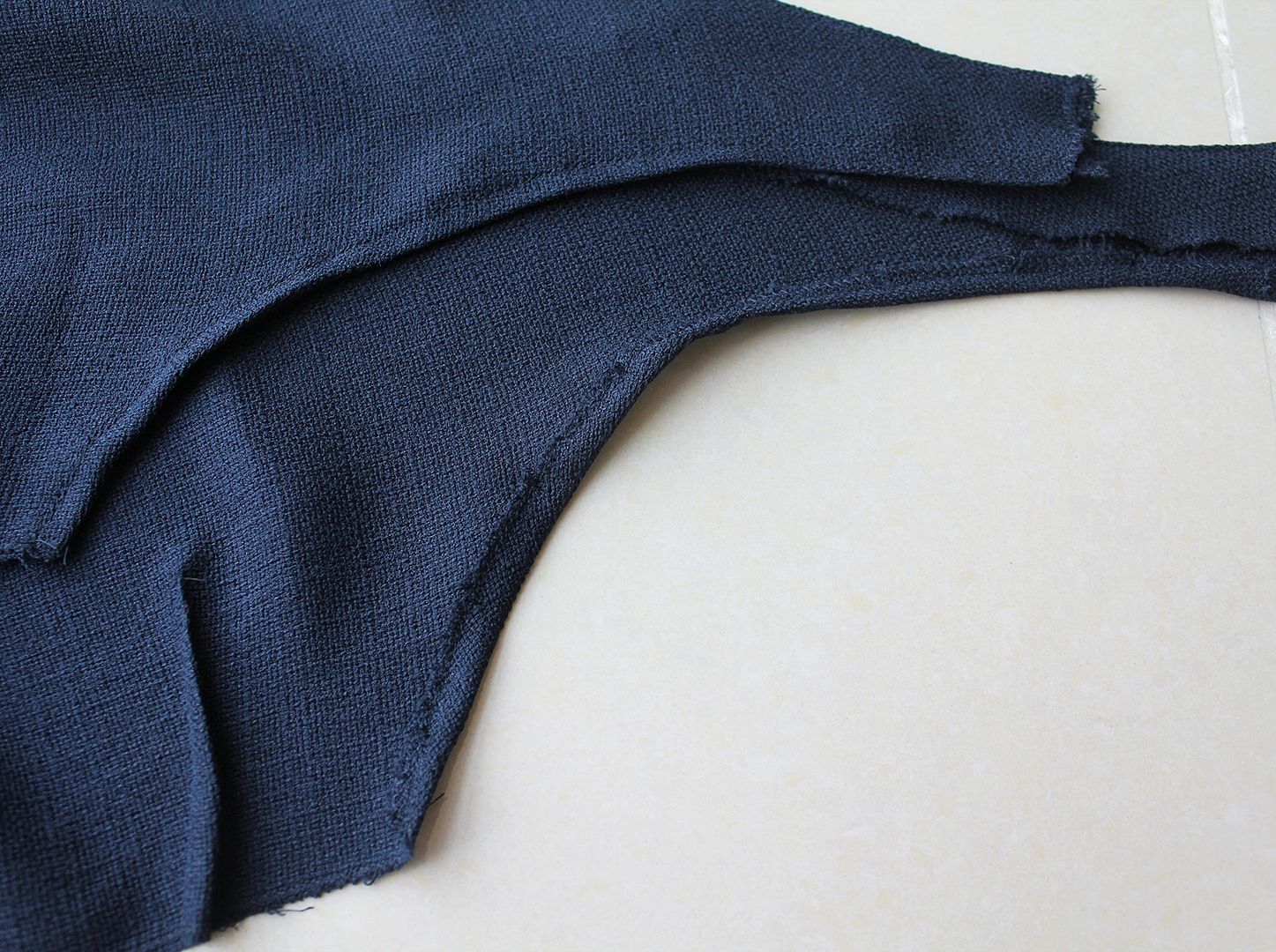 photo 8 Sew arm hole_zps9laftiii.jpg