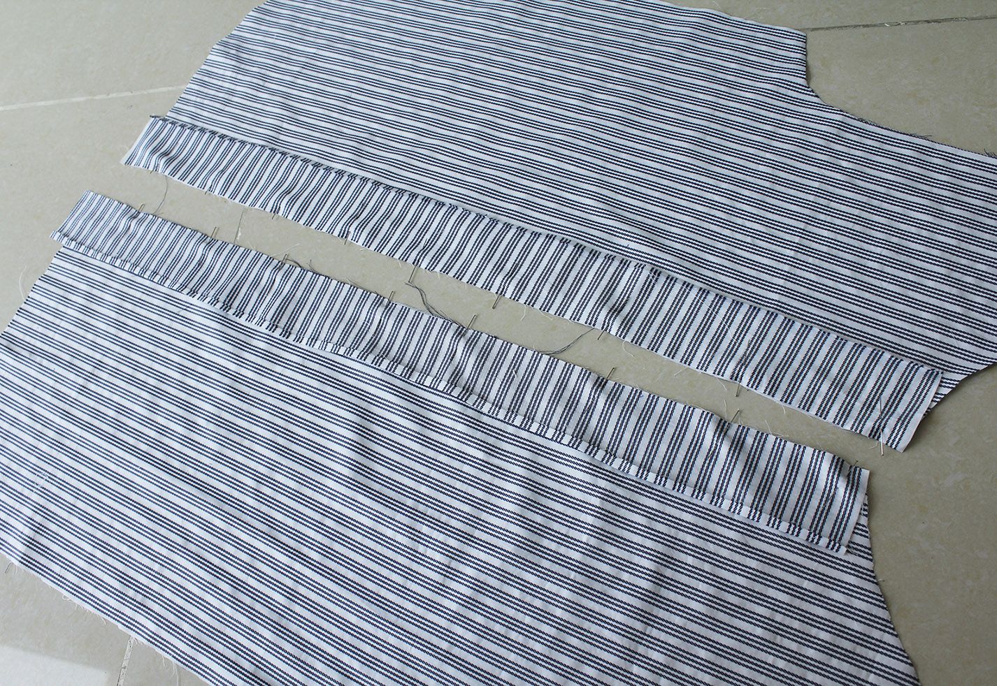 photo 3.1 Pin button bands to shirt_zpsrd3eeuvl.jpg