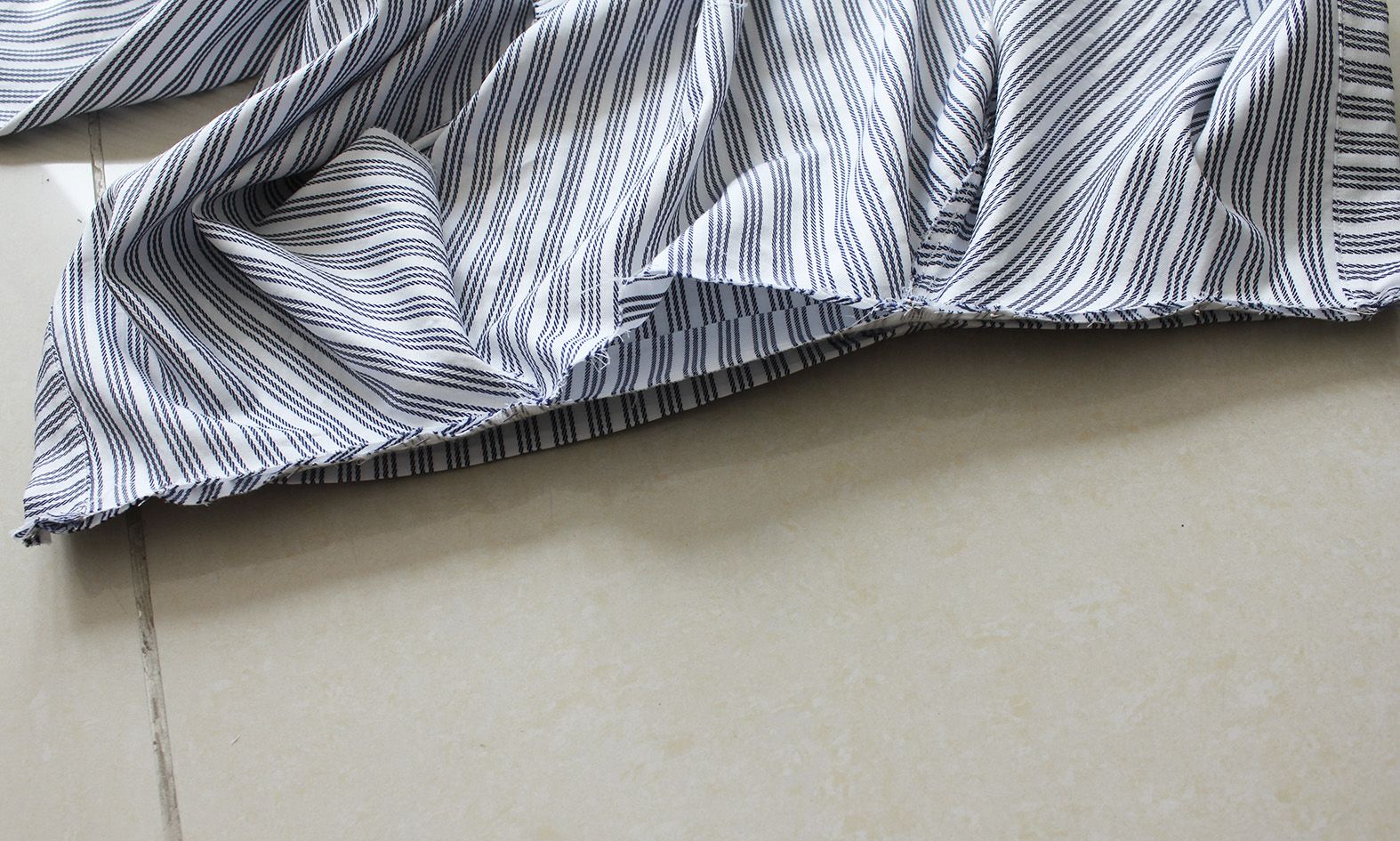 photo 5.1 Pin collar to shirt_zpsroxzvgwv.jpg
