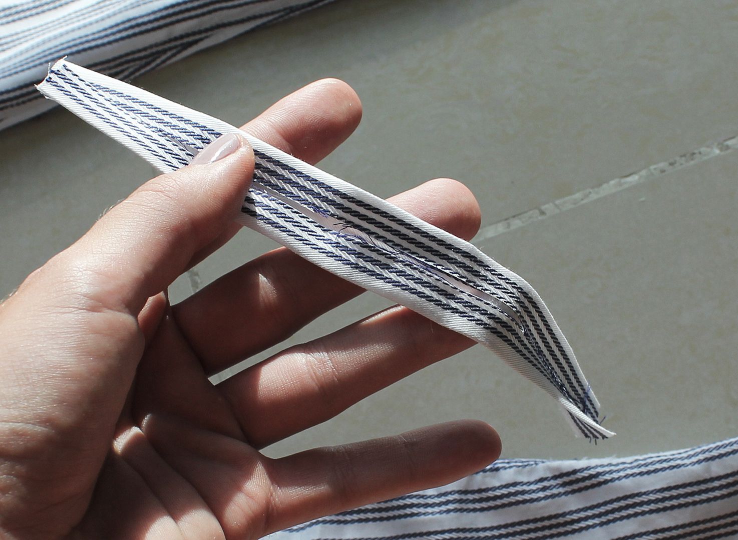 photo 7.1 Press bias tape_zpswxzey14d.jpg