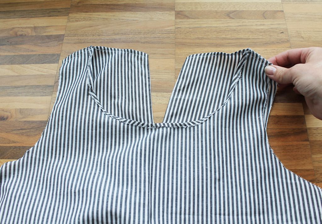 photo 12 Neckline and shoulder seams_zpsqg1dk7in.jpg