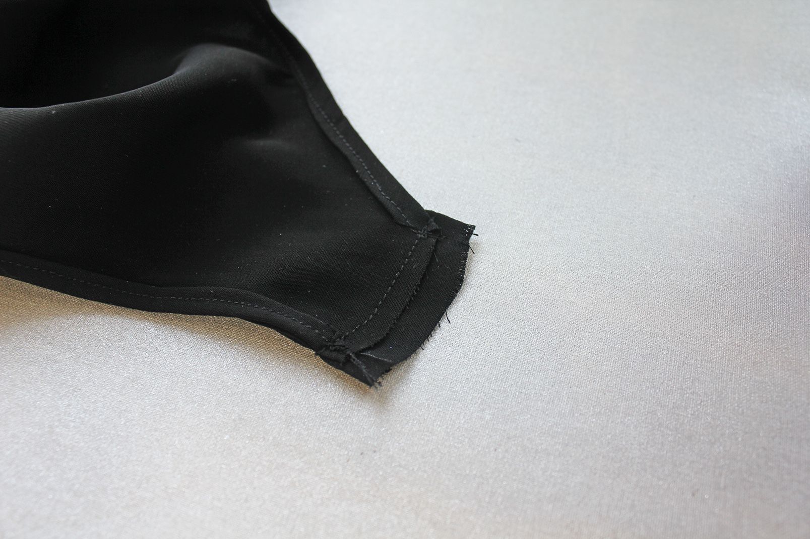 photo 5 Sew shoulder seams_zpsgd5lmrnv.jpg