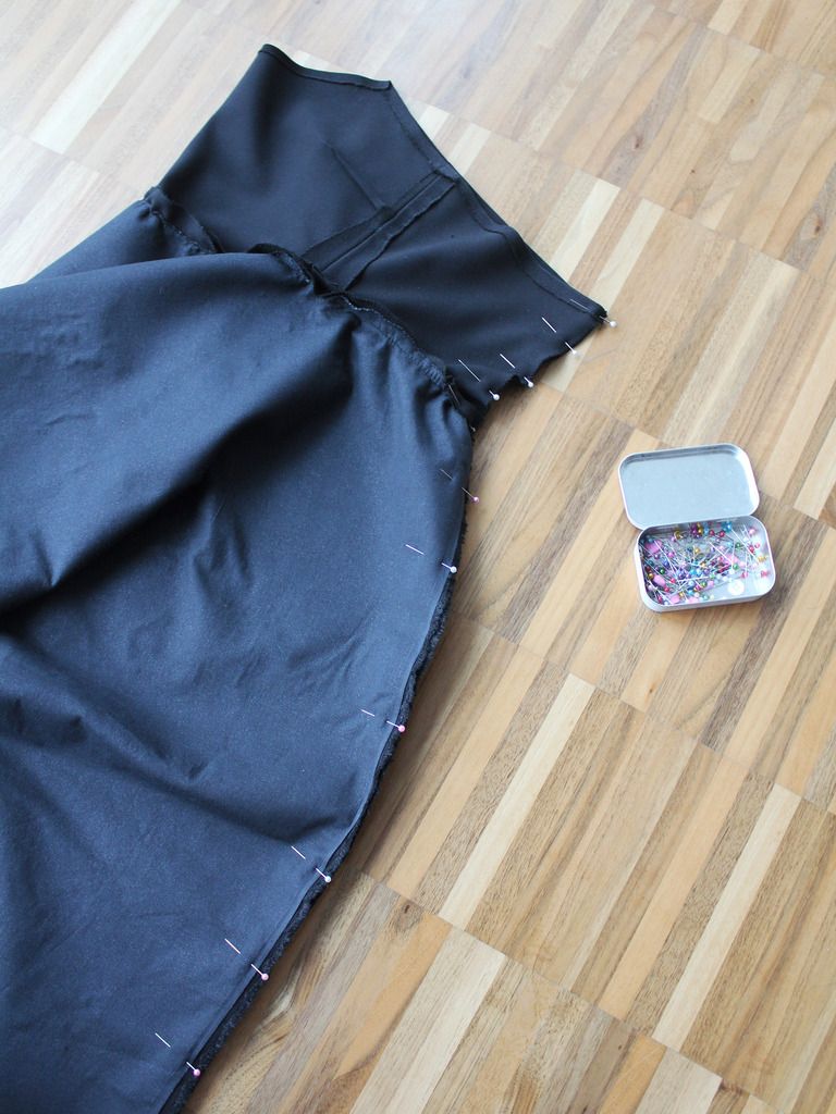 photo 11 Pin back seam_zpsjx8wpdui.jpg