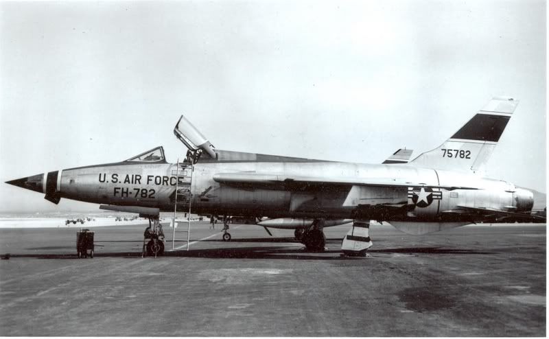 F-105B57-5782large.jpg