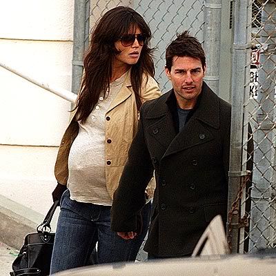 tom cruise body double. People.com claims that this photo (screenshot above) of Tom Cruise and Katie