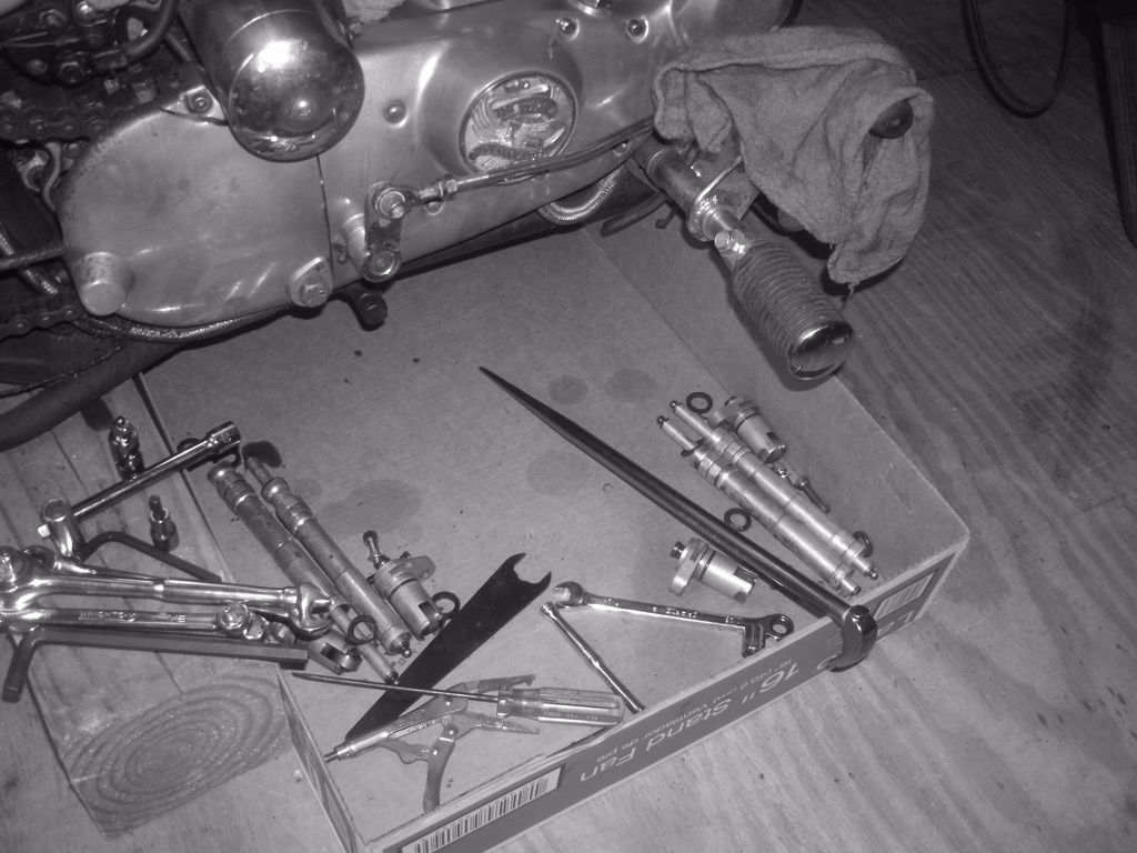 Tappet guide/lifter/push rod replacement The Sportster and Buell