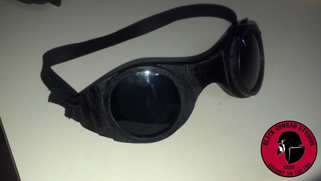 RiddickGoggles02.jpg