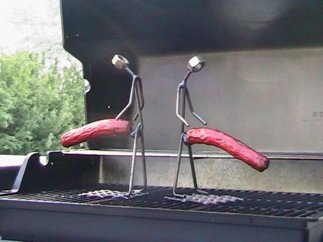 http://i40.photobucket.com/albums/e247/hilljae/hotdogcookers.jpg