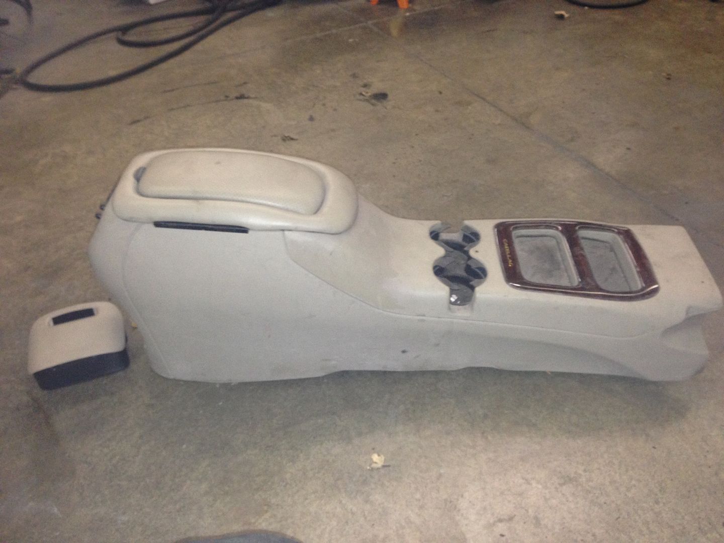 99-00 escalade denali center console With rear cup holder! | GMT400