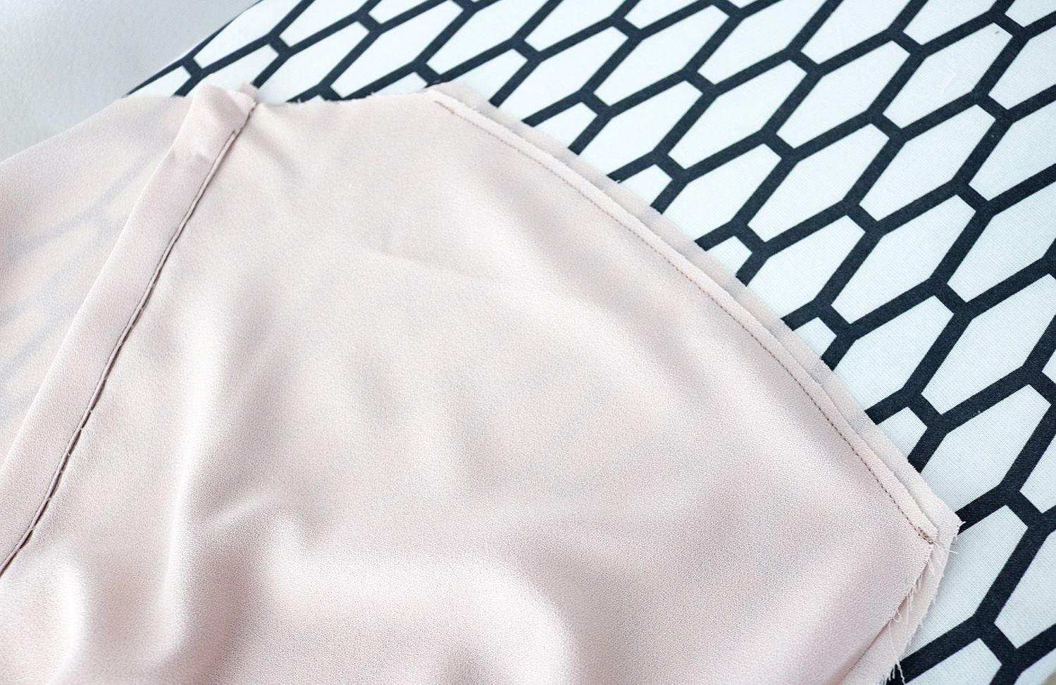 photo 16 Shoulder seam stitch_zpstpsskqcq.jpg