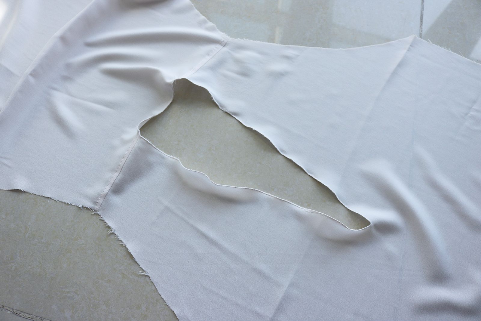 photo 6 Neckline prepped_zpsnwinhuat.jpg