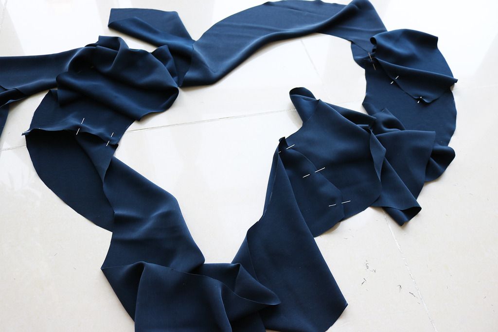 photo 7 Ruffle pinned together_zps5cubo0cb.jpg