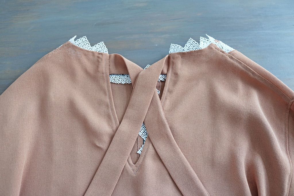 photo 22 Back fastening_zpsqtjz8y0q.jpg