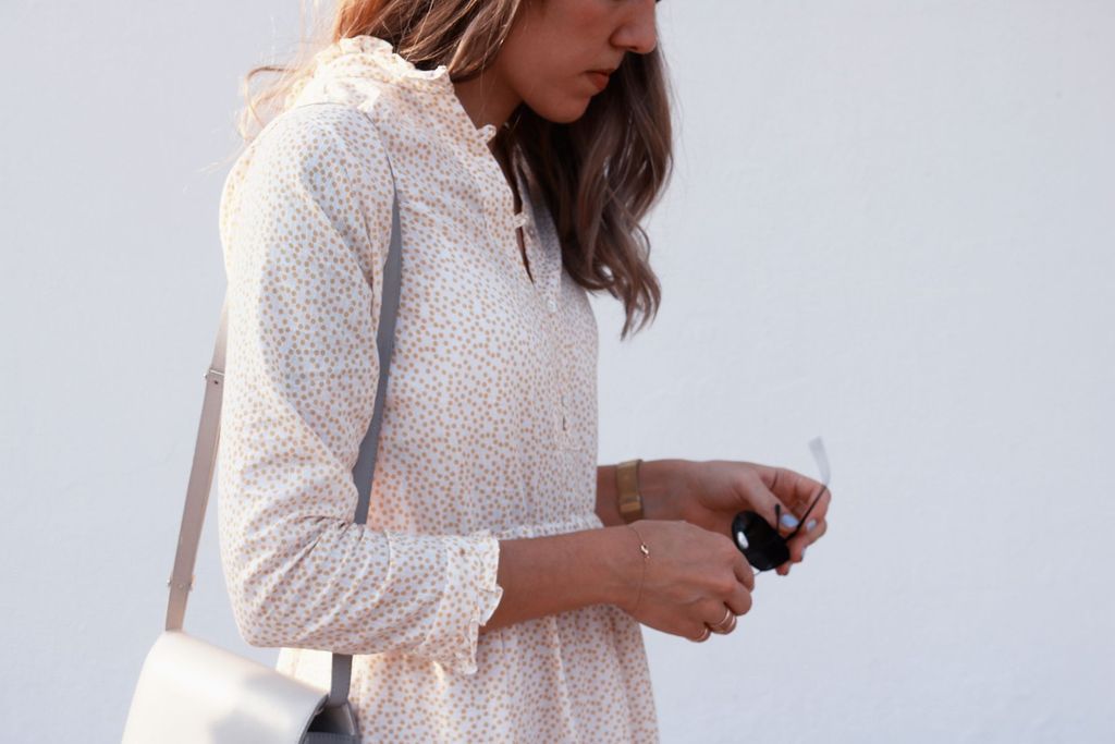 photo DIYRuffleDetailDress2_zpsdpnjnfsb.jpg