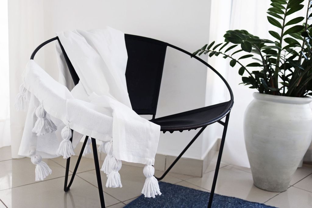 photo DIY_TasselBlanket2_zpsz8bibm4c.jpg