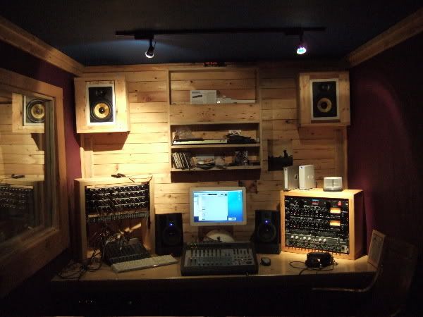 2006_0621AudioShedNov060007.jpg