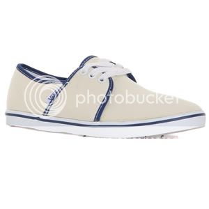 vans-ladies-aleeda-skate-shoe--classic-white.jpg