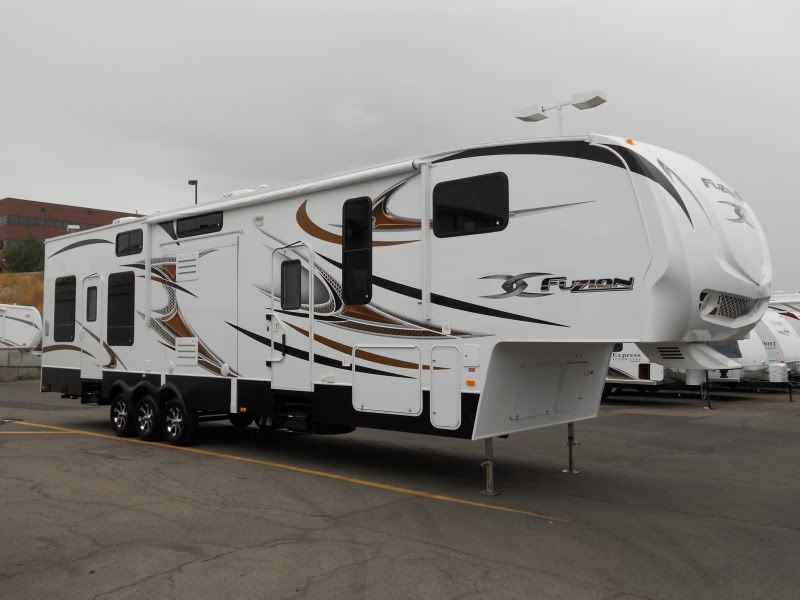 RV.Net Open Roads Forum: Toy Haulers: 2011 Fuzion 398 Special Edition ...