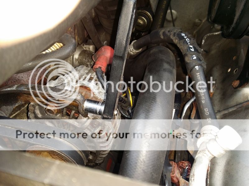 D22 alternator belt change | Nissan-Navara.net